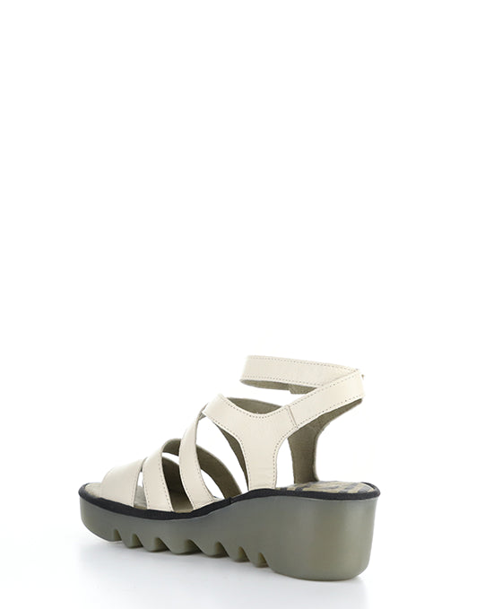 Bafy485Fly 003 Off White Mousse