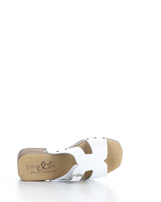 Maris White Gaucho
