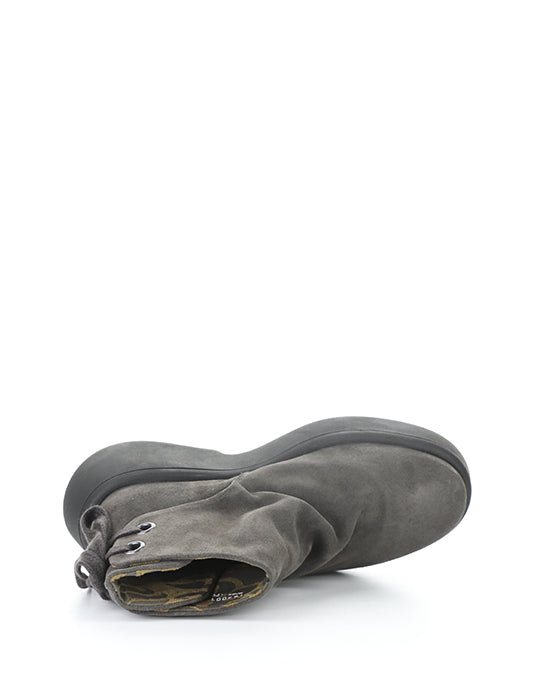 Mebs189Fly 001 Diesel Oil Suede