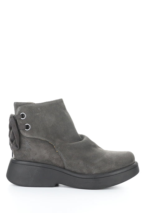 Mebs189Fly 001 Diesel Oil Suede