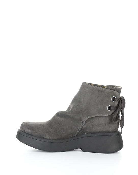 Mebs189Fly 001 Diesel Oil Suede