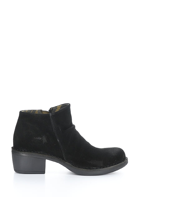 Merk093Fly 005 Black Oil Suede
