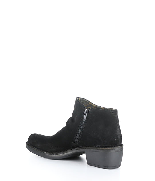 Merk093Fly 005 Black Oil Suede
