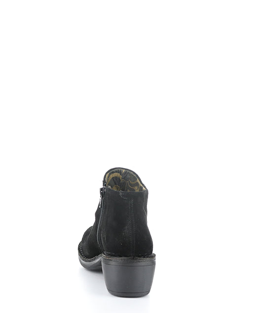 Merk093Fly 005 Black Oil Suede